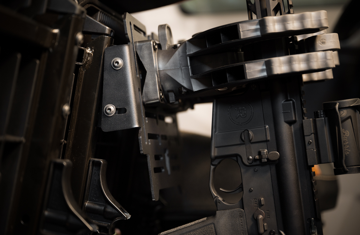 GUN MOUNT PLATES