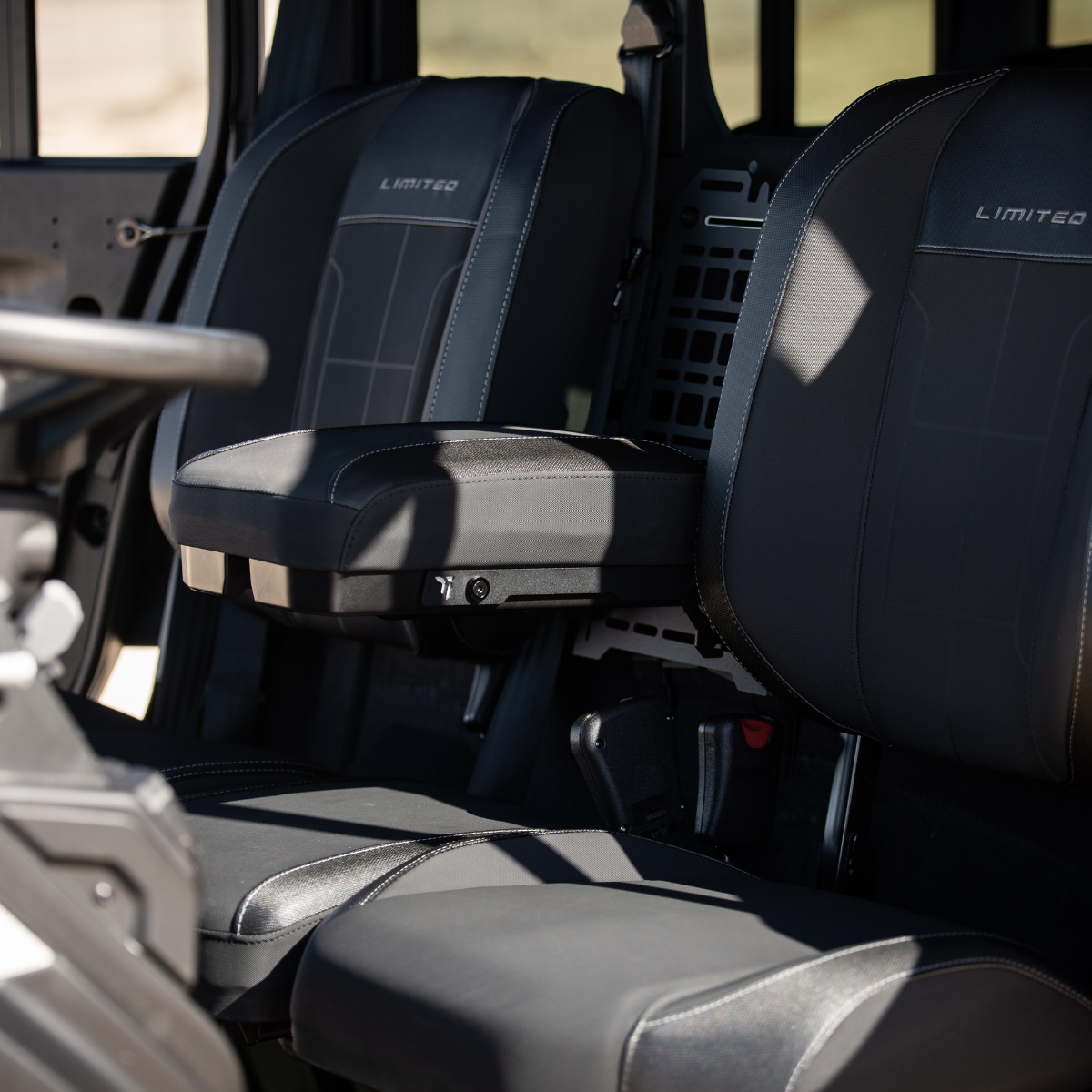 ADJUSTABLE CENTER CONSOLE SYSTEM | CAN-AM DEFENDER - TRAIL ICON