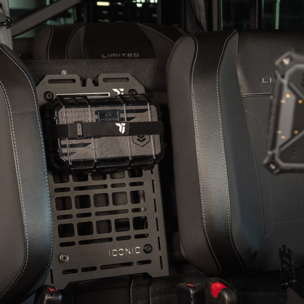 ADJUSTABLE CENTER CONSOLE SYSTEM | CAN-AM DEFENDER