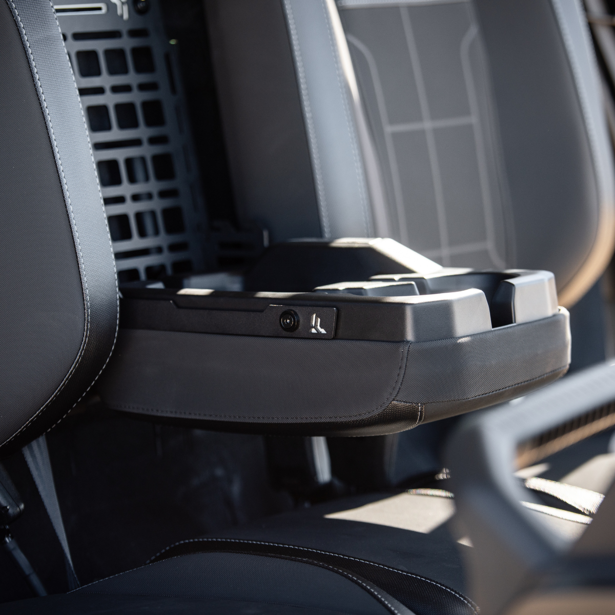 ADJUSTABLE CENTER CONSOLE SYSTEM | CAN-AM DEFENDER - TRAIL ICON